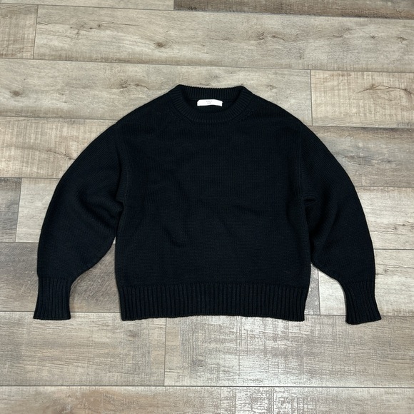 ARCH The Label cashmere black sweater